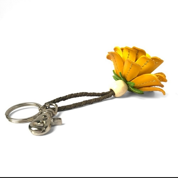 Gorgeous Handmade Handcrafted Genuine Leather Rose Keychain Keyrin - Picture 2 of 5